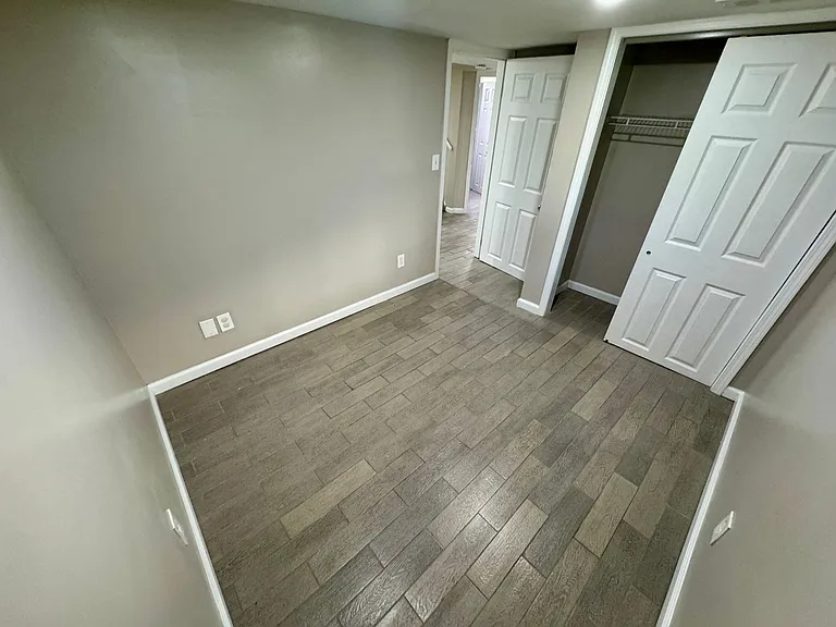 1323 W 3rd Ave — Photo 30