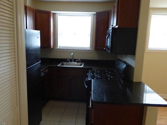 4th image of 2636 W Foster Ave APT 202