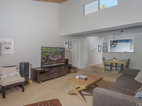 4th image of 18350 Hatteras St APT 250