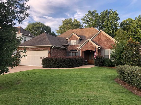 3rd image of 903 Olde Creek Ln