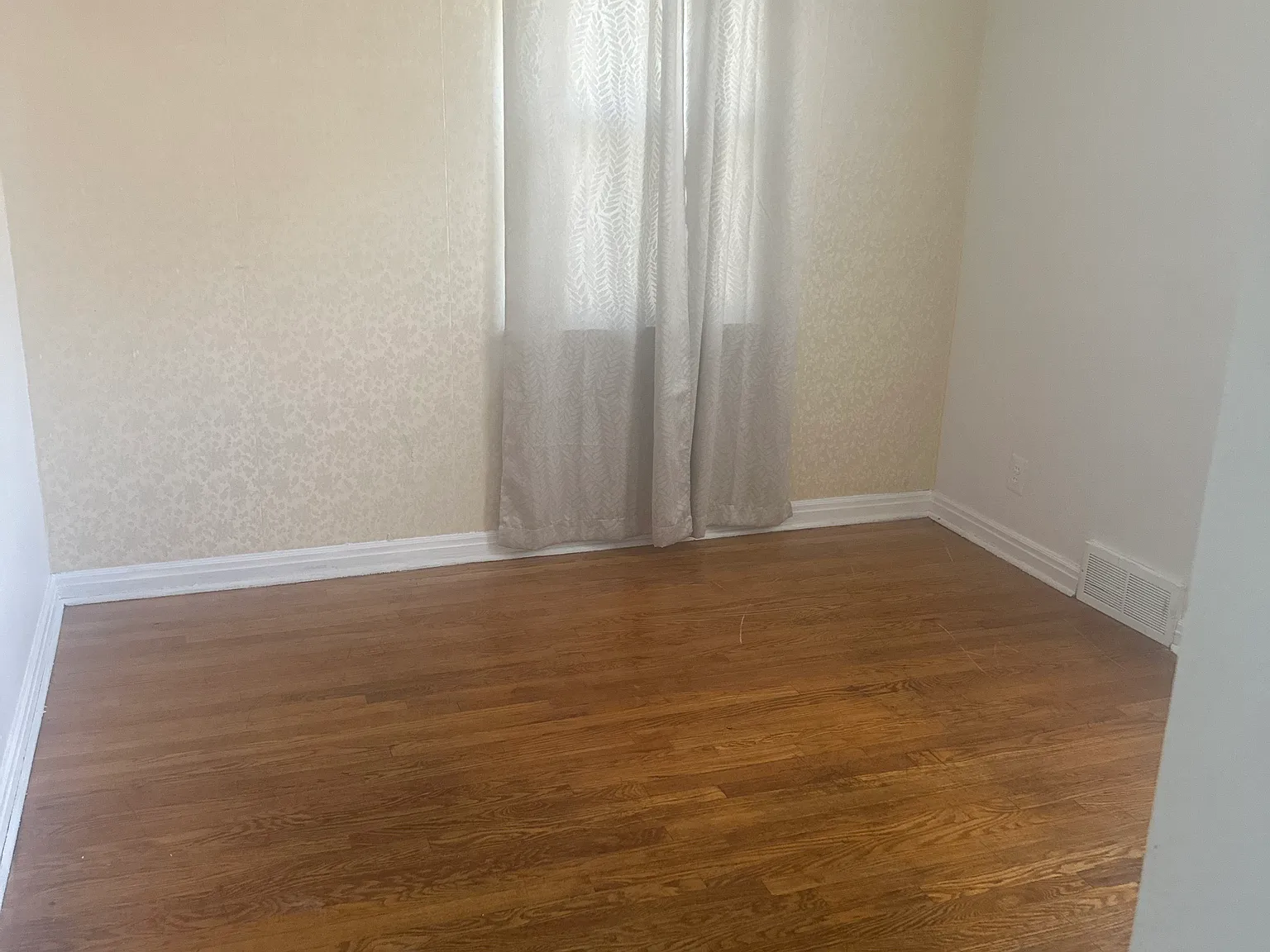 2 bed, 880 sqft, $1,450 — Photo 3