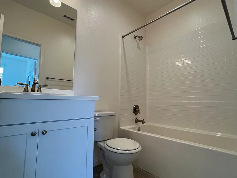 2418 S Fremont Ave #10 — Photo 24