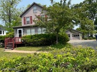 497 W Lincoln Ave, Oakhurst, NJ
