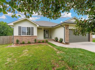 305 Oakmont Ct, Andover, KS 67002