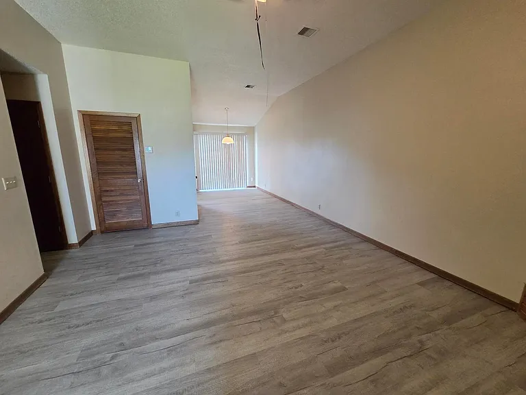 3266-3268 E Longfellow Ct — Photo 15