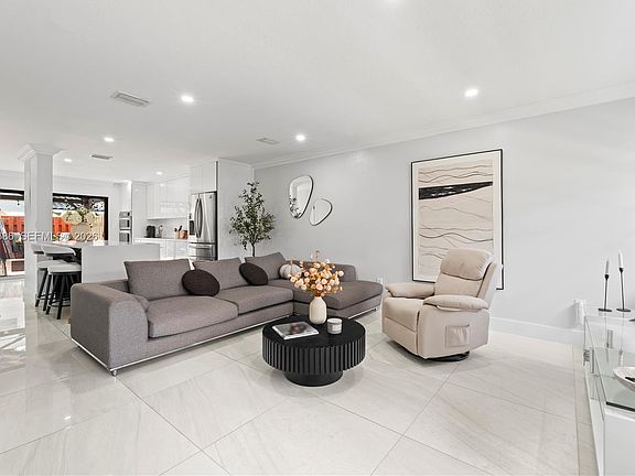 4th image of 10908 NW 7th St #403