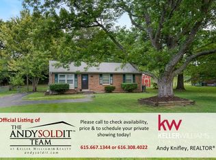 102 Valley Dr, Springfield, TN 37172