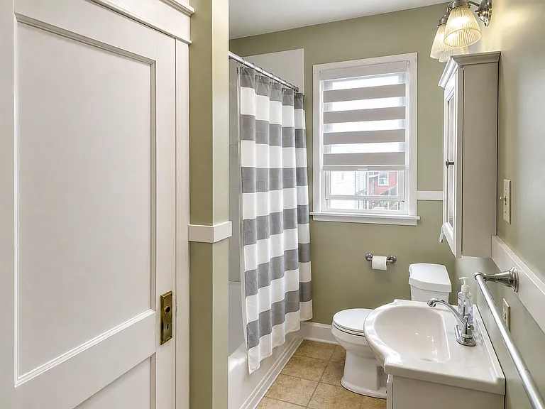 422 Franklin Ave #1 — Photo 9
