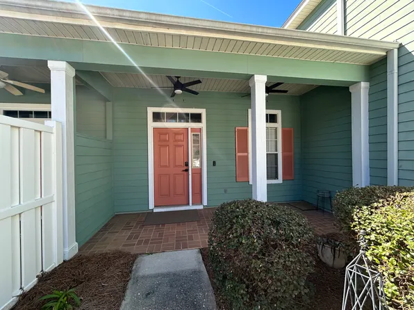 2720 Laurelwood Ln, Tallahassee, FL 32308