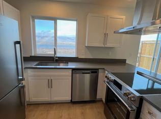 2303 E 9th St, The Dalles, OR 97058