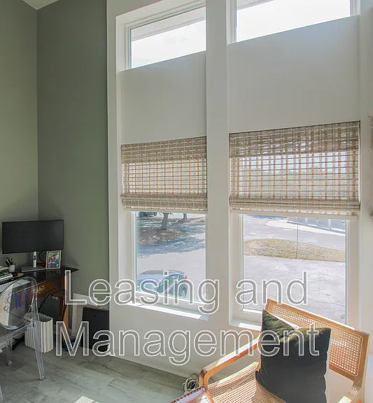 271 Alexandra Dr #11 — Photo 5