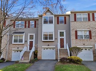 203 Tallwood Ln, Green Brook, NJ 08812