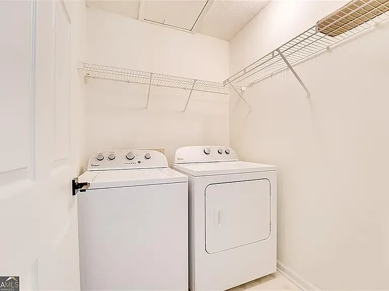 3624 Kentford Ln — Photo 6