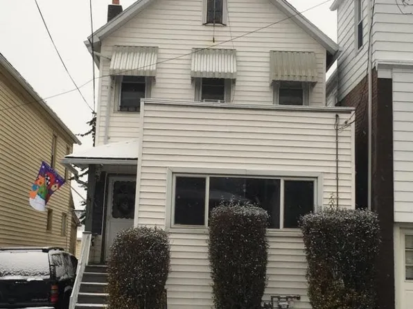 34 Oxford St, Hanover Township, PA 18706