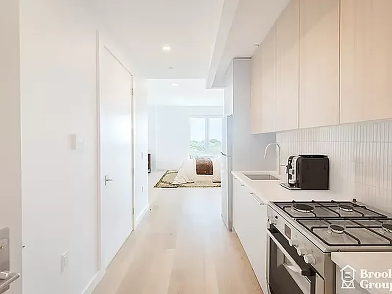 1889 Atlantic Ave #8G — Photo 1