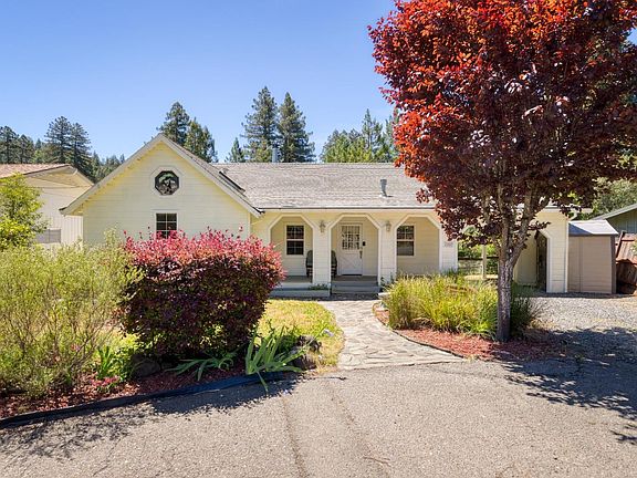 3rd image of 15857 Sunshine Court