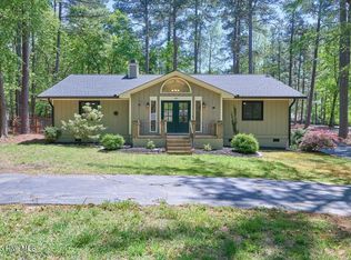 485 Broadmeade Dr, Southern Pines, NC 28387