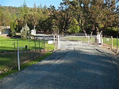 5th image of 2362 E Evans Cres