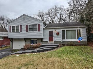 48 Landing Rd N, Rochester, NY 14625