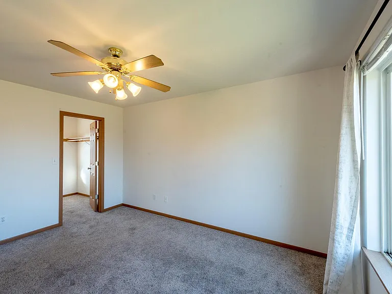8679 Old Green Bay Rd — Photo 6
