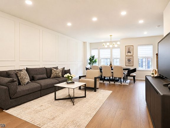5th image of 22 Gala Ct