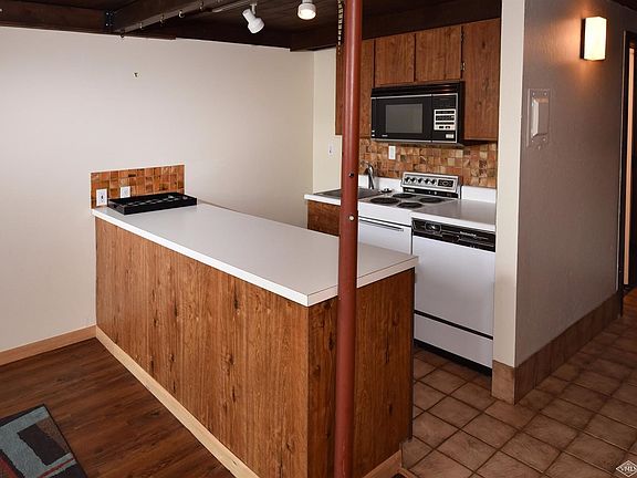 3rd image of 1081 Vail View Dr Unit B211
