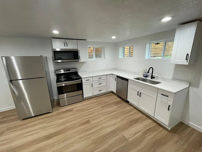 1603 S Major St — Photo 19