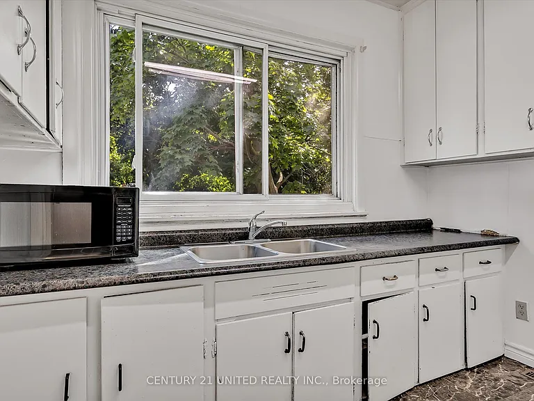 878 Chemong Rd — Photo 12
