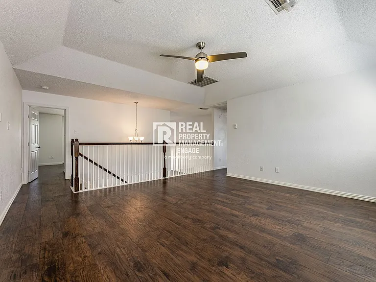 8817 Pocono Dr — Photo 37