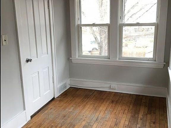 2nd image of 3104 Dupont Ave N