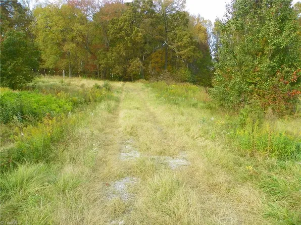 916 Carl Pressley Rd, Lexington, NC 27295