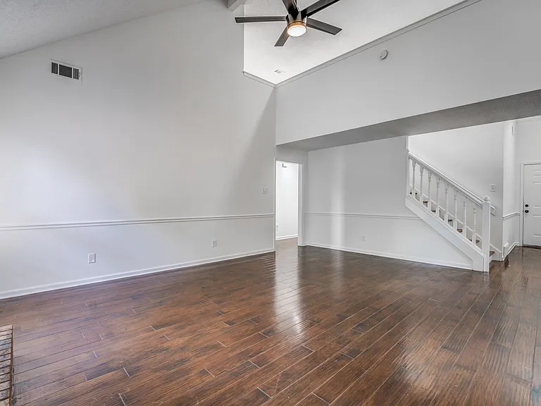 8483 Timber Creek Dr — Photo 22