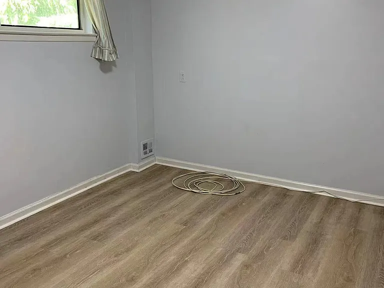 Montclair Dr — Photo 12