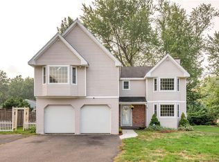 77 Mohawk Dr, West Hartford, CT 06117