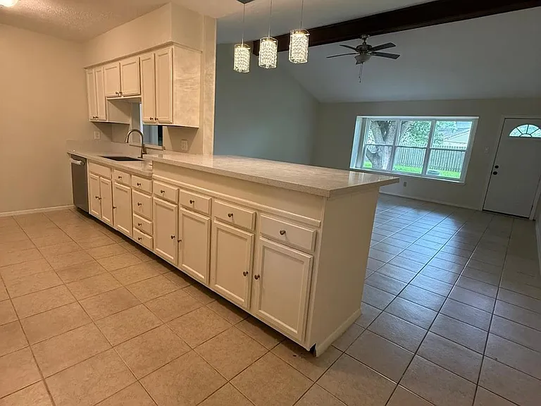10123 Kent Towne Ln — Photo 2