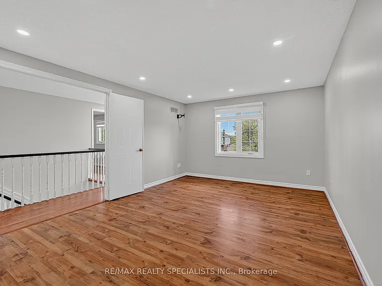 19 Longyear Dr — Photo 25