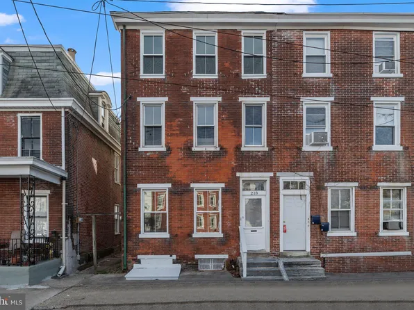 218 E Broad St, Burlington, NJ 08016