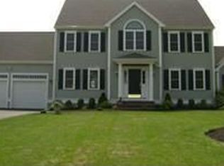 3 Autumn Ln, Halifax, MA 02338