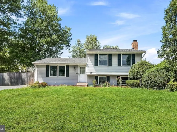 19110 Dowden Cir, Poolesville, MD 20837