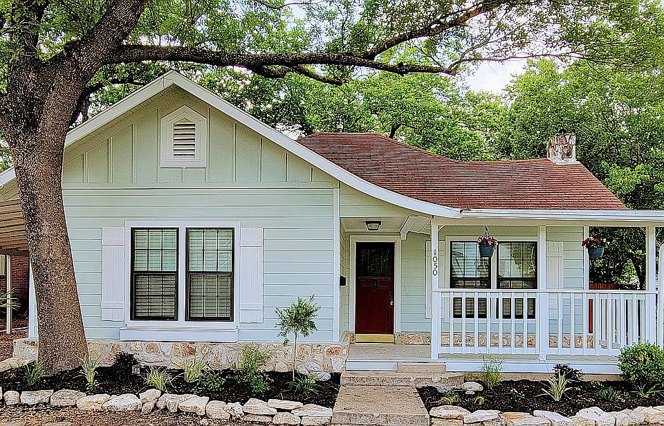 1050 W Coll St, New Braunfels, TX 78130 Zillow