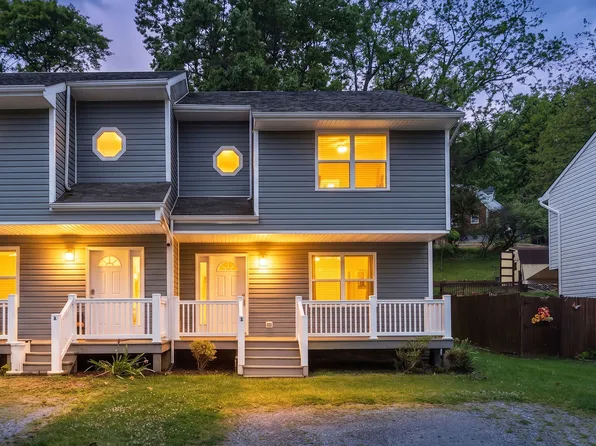 1424 5th St #B, Waynesboro, VA 22980