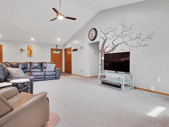 4th image of 1109 Spruce STREET