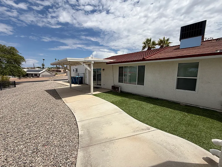 2953 Canyon Oak Dr — Photo 4