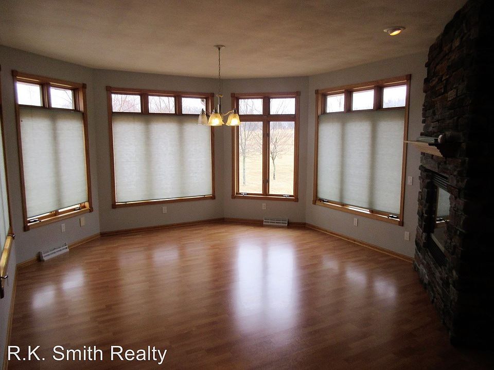 1st image of 5332 N Old Orchard Dr