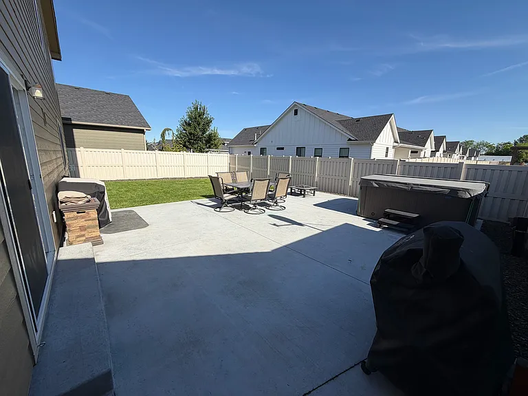12272 W Oneida St — Photo 31