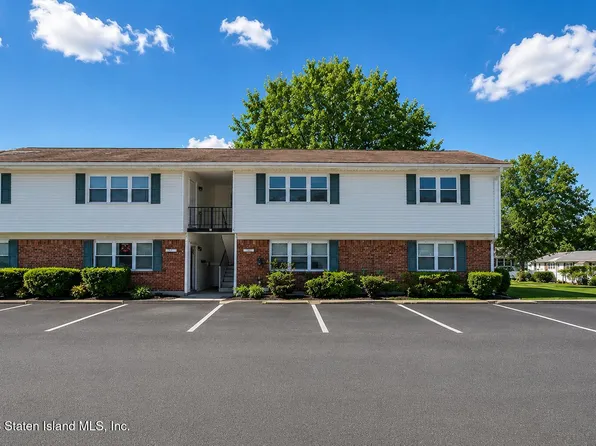 72 Haven Dr APT D, Matawan, NJ 07747