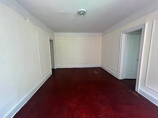 3rd image of 21 Seaman Ave #3L