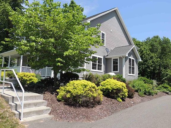 2nd image of 12 Palley Village Pl #12
