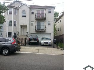 131 Leslie St #1, Newark, NJ 07112