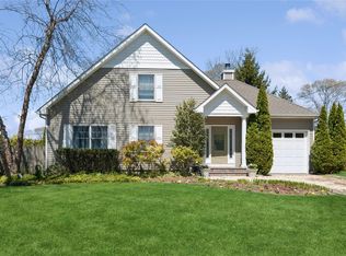 11 Staller Blvd, Hampton Bays, NY 11946